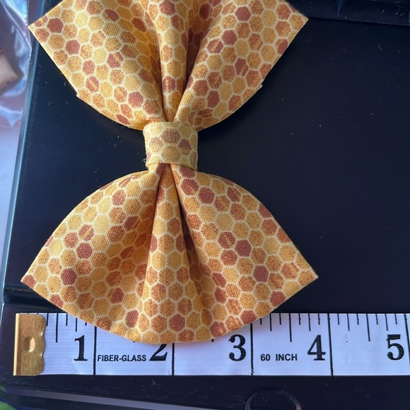 Honey combs hairbow - Picture 3 of 4